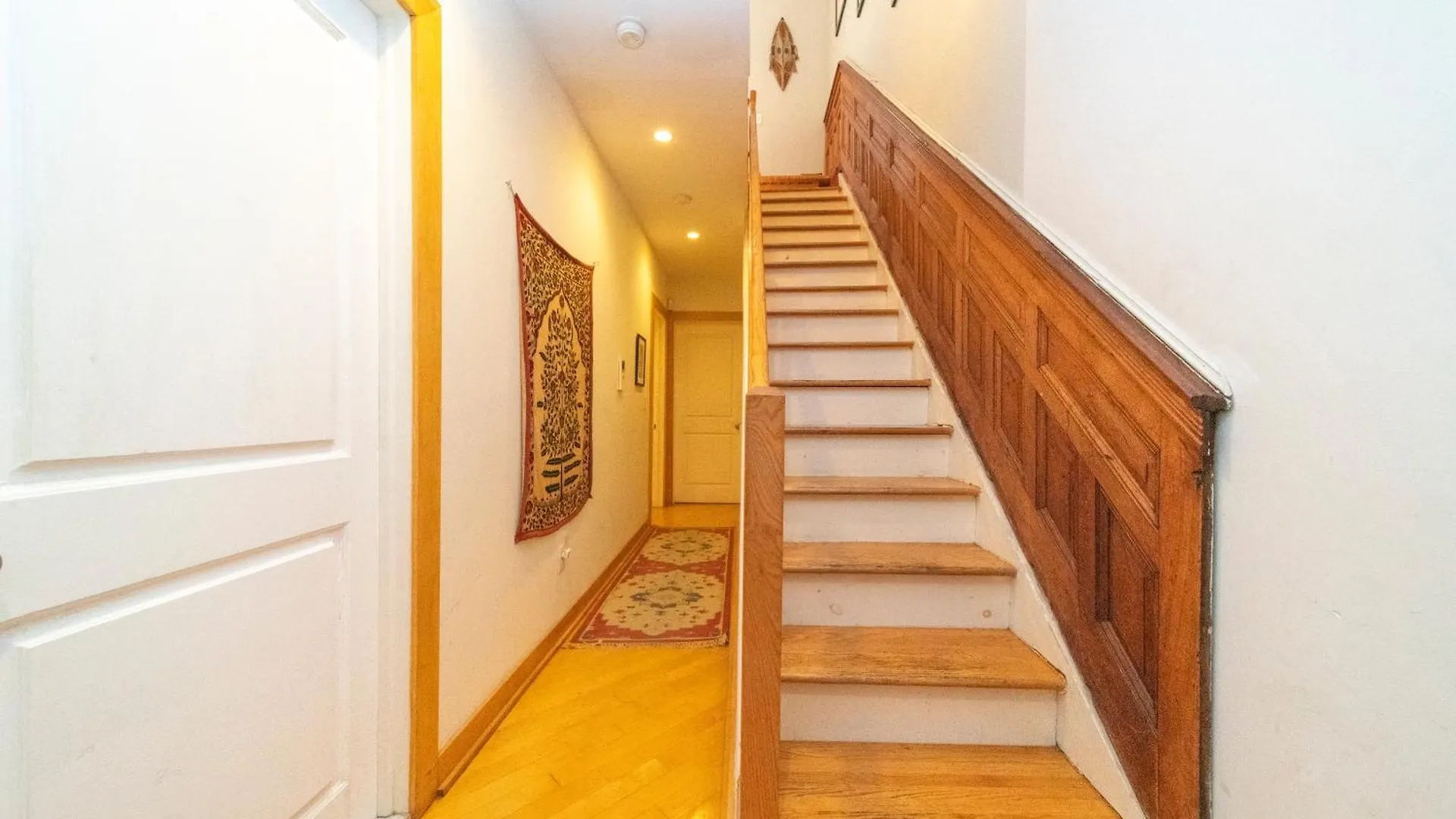 2 Bedrooms With A Private Bathroom In Lovely Home نيو يورك منزل للإقامة